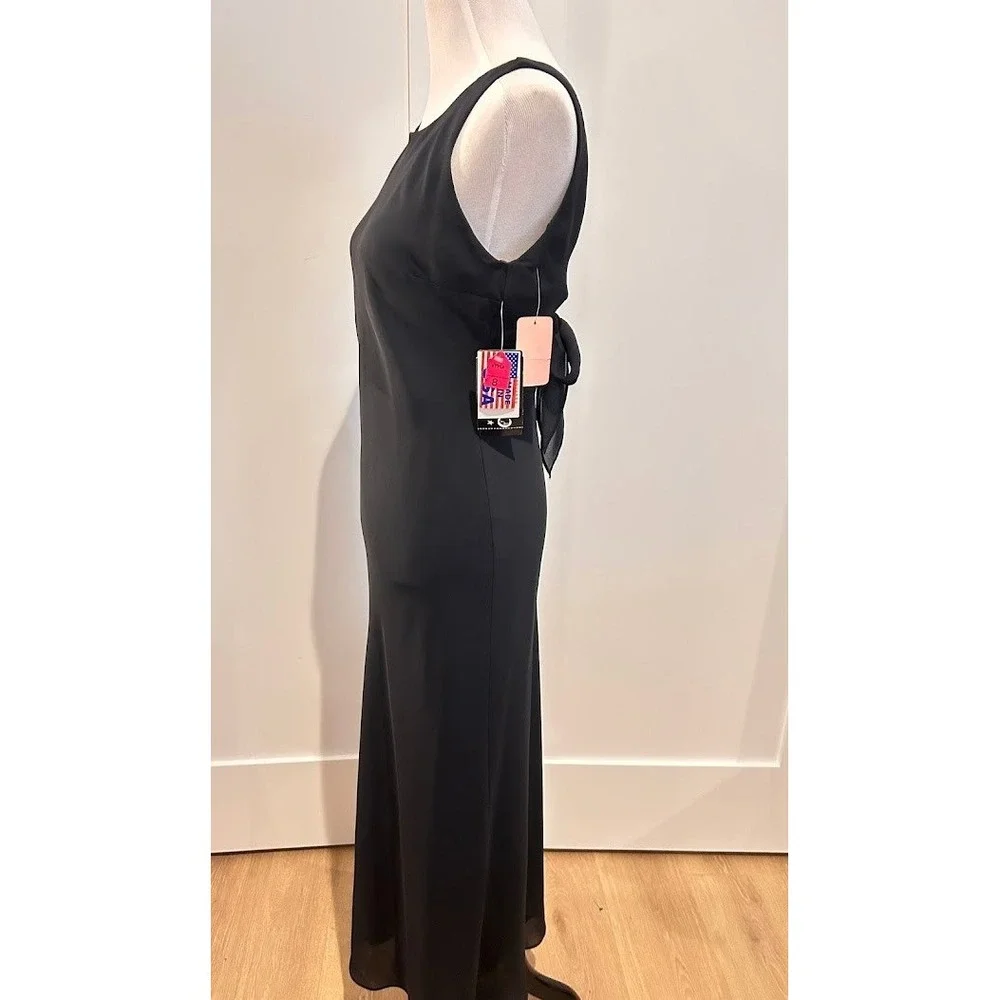 Hampton Nites Black Sleeveless Maxi Gown Deep V-Back Tie Formal Dress Size 8 NWT - Picture 3 of 8